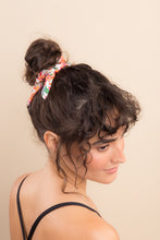 Załaduj obraz do przeglądarki galerii, Boho Scrunchie
