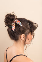 Załaduj obraz do przeglądarki galerii, Boho Scrunchie
