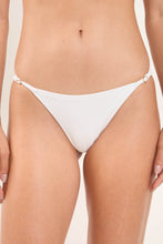 Załaduj obraz do przeglądarki galerii, Bottom Sand-White Cheeky-Fixa
