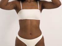 Załaduj i odtwarzaj film w przeglądarce Gallery, Video: Rio De Sol Figi Bikini Bottom Off-White Nice-Fio
