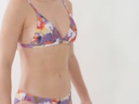 Załaduj i odtwarzaj film w przeglądarce Gallery, Video: Rio De Sol Figi Bikini Bottom Garden-Flower Essential-Comfy
