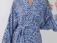 Załaduj i odtwarzaj film w przeglądarce Gallery, Video: Rio De Sol Narzutka Plażowa Chuva Kimono
