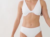 Załaduj i odtwarzaj film w przeglądarce Gallery, Video: Rio De Sol Zestaw Bikini Set Sand-White Chantal Kora
