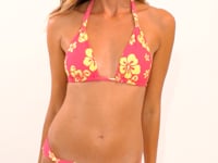 Załaduj i odtwarzaj film w przeglądarce Gallery, Video: Wednesday In Hawaii By Rio De Sol Top Bikini Top Pua-Guava Mel
