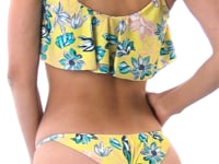 Załaduj i odtwarzaj film w przeglądarce Gallery, Video: Rio De Sol Figi Bikini Bottom Florescer Babado
