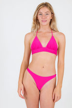 Załaduj obraz do przeglądarki galerii, Model Front: Rio De Sol Figi Bikini Bottom Amaranto Nice-Fio
