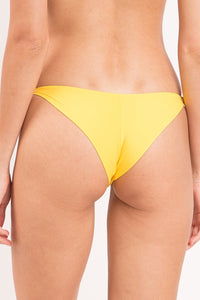 Image 07: Rio De Sol Figi Bikini Bottom Amarelo Cheeky-Crispy