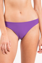 Załaduj obraz do przeglądarki galerii, Gallery: Rio De Sol Figi Bikini Bottom Amuleto Essential-Comfy
