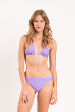 Załaduj obraz do przeglądarki galerii, Model Front: Rio De Sol Figi Bikini Bottom Bora-Lavanda Essential-Comfy

