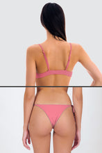 Załaduj obraz do przeglądarki galerii, Model Back: Rio De Sol Figi Bikini Bottom Confetti Ibiza
