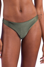 Załaduj obraz do przeglądarki galerii, Gallery: Rio De Sol Figi Bikini Bottom Croco Essential
