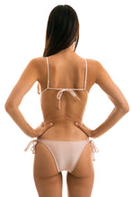 Załaduj obraz do przeglądarki galerii, Model Back: Rio De Sol Figi Bikini Bottom Essence Invisible
