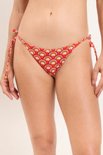Załaduj obraz do przeglądarki galerii, Gallery: Rio De Sol Figi Bikini Bottom Floral-Scales Lacinho
