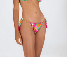 Załaduj obraz do przeglądarki galerii, Gallery: Rio De Sol Figi Bikini Bottom Green-Bloom Frufru-Fio
