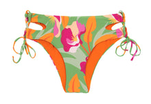 Załaduj obraz do przeglądarki galerii, Product Front: Rio De Sol Figi Bikini Bottom Green-Bloom Madrid
