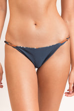 Załaduj obraz do przeglądarki galerii, Image 13: Rio De Sol Figi Bikini Bottom Ikat Essential-Rev
