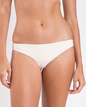Załaduj obraz do przeglądarki galerii, Gallery: Rio De Sol Figi Bikini Bottom Malibu-Natural Essential-Comfy
