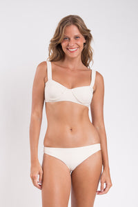 Model Front: Rio De Sol Figi Bikini Bottom Malibu-Natural Essential-Comfy