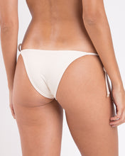 Załaduj obraz do przeglądarki galerii, Image 05: Rio De Sol Figi Bikini Bottom Malibu-Natural Lacinho
