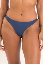 Załaduj obraz do przeglądarki galerii, Gallery: Rio De Sol Figi Bikini Bottom Navy Nice-Fio
