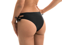 Załaduj obraz do przeglądarki galerii, Image 13: Rio De Sol Figi Bikini Bottom Nero Madrid
