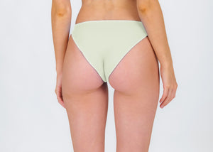 Model Back: Rio De Sol Figi Bikini Bottom Off-White Essential-Comfy