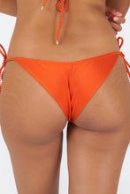 Załaduj obraz do przeglądarki galerii, Image 07: Rio De Sol Figi Bikini Bottom Paprica Cheeky-Rope
