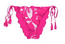 Załaduj obraz do przeglądarki galerii, Product Front: Rio De Sol Figi Bikini Bottom Pink-Palms Frufru-Comfy
