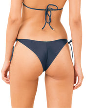 Załaduj obraz do przeglądarki galerii, Image 05: Rio De Sol Figi Bikini Bottom Shark Cheeky-Tie

