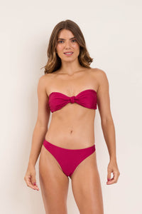 Model Front: Rio De Sol Figi Bikini Bottom Shimmer-Desejo Essential
