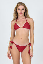 Załaduj obraz do przeglądarki galerii, Model Front: Rio De Sol Figi Bikini Bottom Shimmer-Divino Frufru-Comfy

