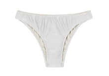 Załaduj obraz do przeglądarki galerii, Product Front: Rio De Sol Figi Bikini Bottom Shimmer-White Essential
