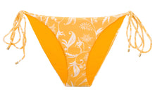 Załaduj obraz do przeglądarki galerii, Product Front: Rio De Sol Figi Bikini Bottom Sunny-Forest Ibiza-Comfy
