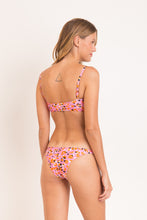 Załaduj obraz do przeglądarki galerii, Model Back: Rio De Sol Figi Bikini Bottom Sweet-Camo Leblon
