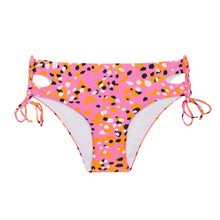 Załaduj obraz do przeglądarki galerii, Product Front: Rio De Sol Figi Bikini Bottom Sweet-Camo Madrid
