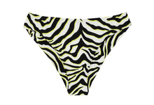 Załaduj obraz do przeglądarki galerii, Product Front: Rio De Sol Figi Bikini Bottom Wild-Black Nice
