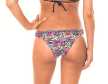 Załaduj obraz do przeglądarki galerii, Model Back: Rio De Sol Figi Bikini Calcinha Folk Strappy
