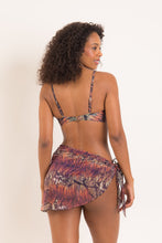 Załaduj obraz do przeglądarki galerii, Model Back: Rio De Sol Spódnica Plażowa Cobra Mini-Sarong
