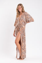 Załaduj obraz do przeglądarki galerii, Image 03: Rio De Sol Sukienka Plażowa Leopard Long Dress
