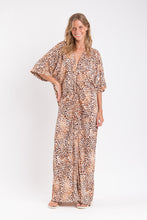 Załaduj obraz do przeglądarki galerii, Image 07: Rio De Sol Sukienka Plażowa Leopard Long Dress
