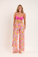 Załaduj obraz do przeglądarki galerii, Model Front: Rio De Sol Spodnie Plażowe Lyla Pants Knot

