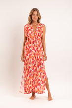 Załaduj obraz do przeglądarki galerii, Model Front: Rio De Sol Sukienka Plażowa Mirage Long Dress Soleil

