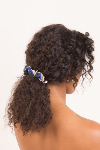 Model Front: Rio De Sol Akcesoria Do Włosów Pottery Scrunchie