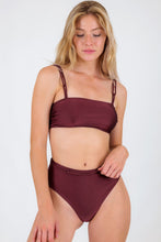 Załaduj obraz do przeglądarki galerii, Gallery: Rio De Sol Zestaw Bikini Set Barolo Bandeau-Reto Hotpants
