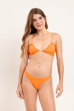 Załaduj obraz do przeglądarki galerii, Model Front: Rio De Sol Zestaw Bikini Set Bio-Laranjada Camille Essential
