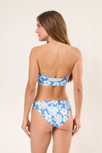Załaduj obraz do przeglądarki galerii, Model Back: Rio De Sol Zestaw Bikini Set Pua-Pacifica Lani Waikiki
