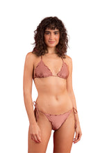 Załaduj obraz do przeglądarki galerii, Model Front: Rio De Sol Zestaw Bikini Set Shimmer-Copper Frufru
