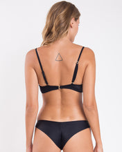 Załaduj obraz do przeglądarki galerii, Image 06: Rio De Sol Zestaw Bikini Set Touch-Black Bandeau-Crispy Nice
