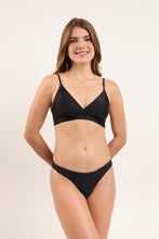 Załaduj obraz do przeglądarki galerii, Model Front: Rio De Sol Zestaw Bikini Set Touch-Black Paola Essential
