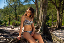 Załaduj obraz do przeglądarki galerii, Image 05: Rio De Sol Zestaw Bikini Set Wild-Black Balconet-Anna Nice
